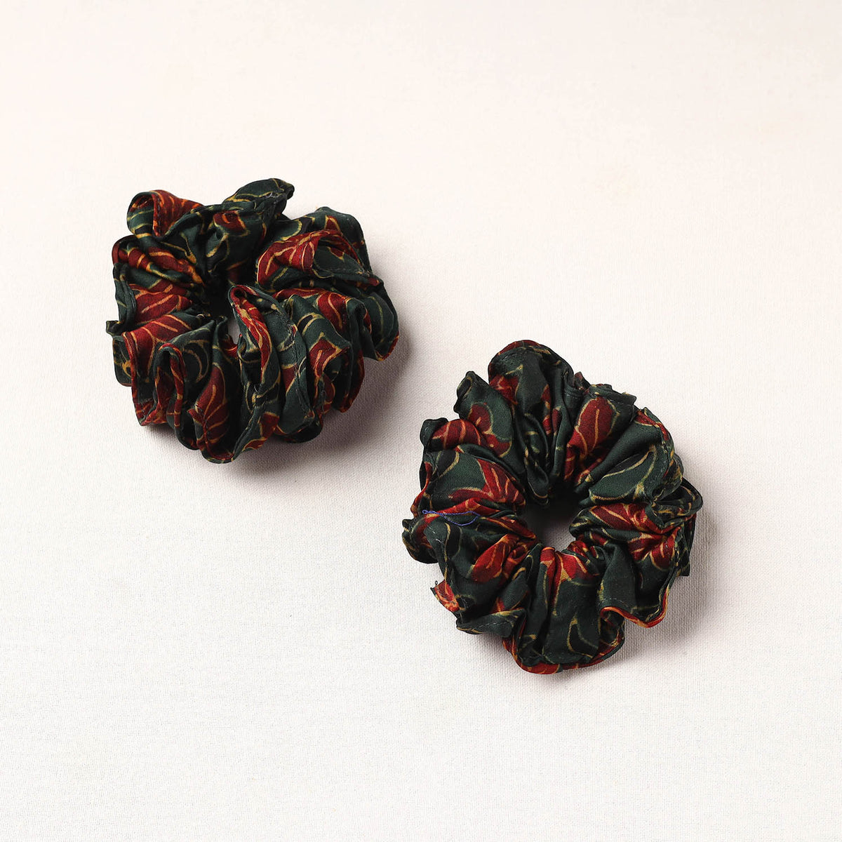 Handmade Fabart Rubber Band/Scrunchies (Set of 2) 33