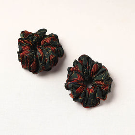 Handmade Fabart Rubber Band/Scrunchies (Set of 2) 33