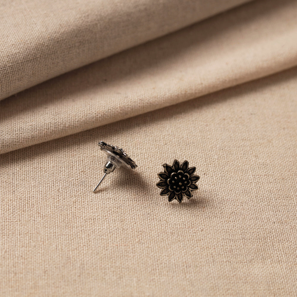 Antique Finish Oxidised White Metal Stud Earrings 78