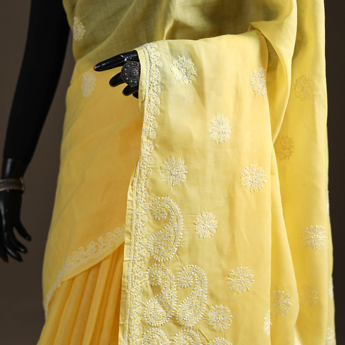 Hand Embroidered Terivoile Cotton Lucknowi Chikankari Saree 18