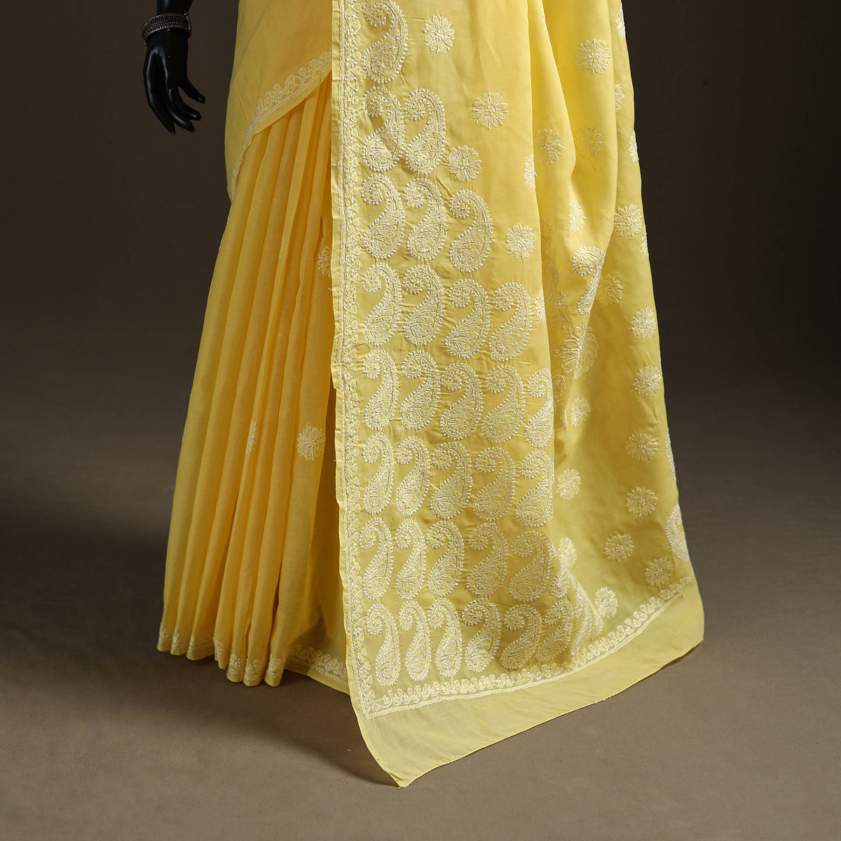 Hand Embroidered Terivoile Cotton Lucknowi Chikankari Saree 18