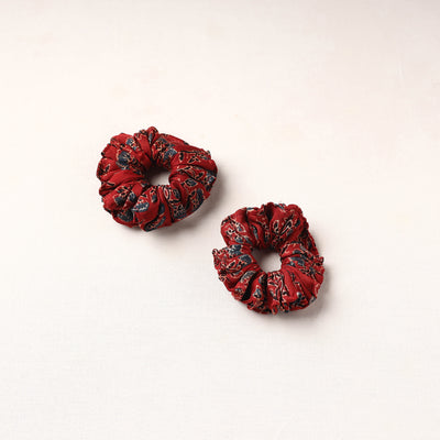 Handmade Fabart Rubber Band/Scrunchies (Set of 2) 39