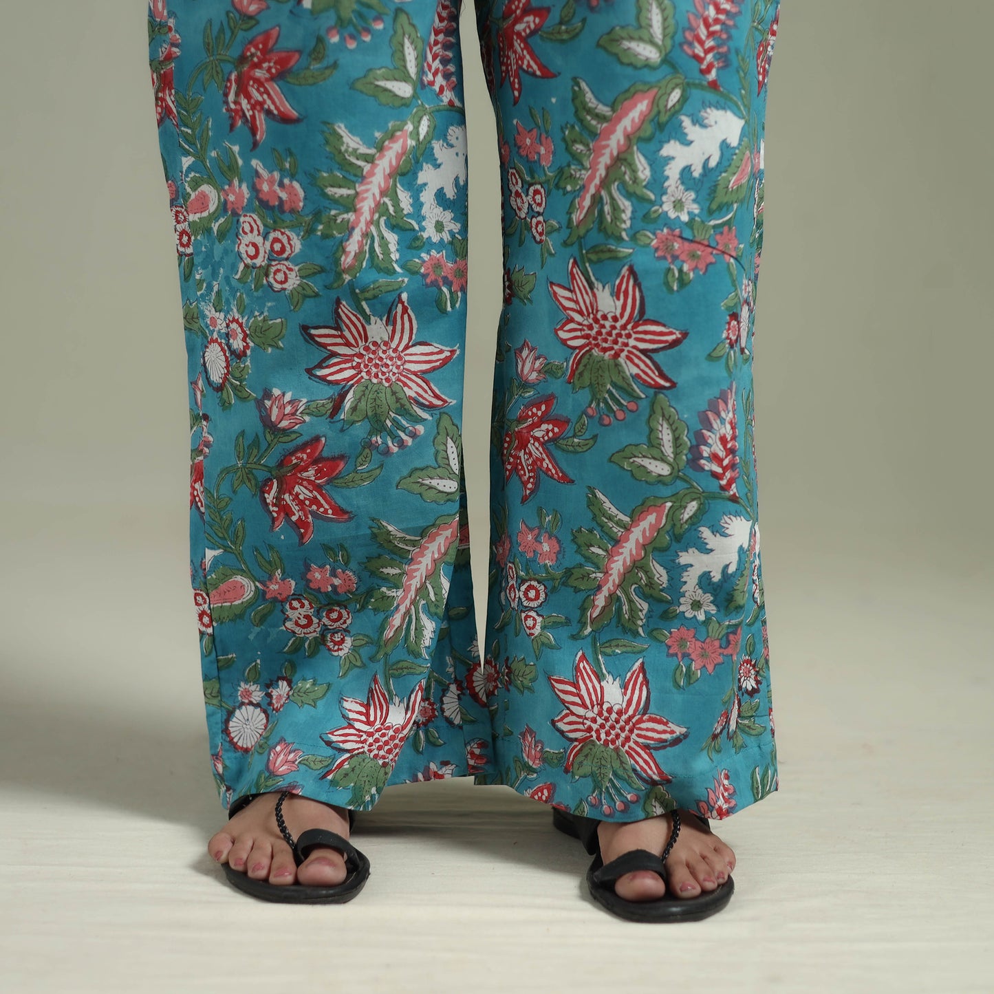Sanganeri Floral Printed Cotton Night Suit for Women 04