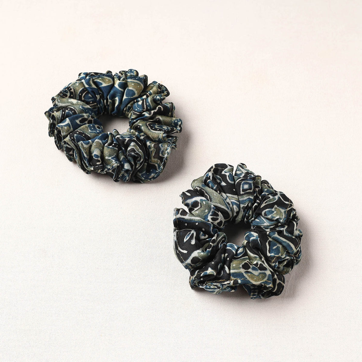 Handmade Fabart Rubber Band/Scrunchies (Set of 2) 41