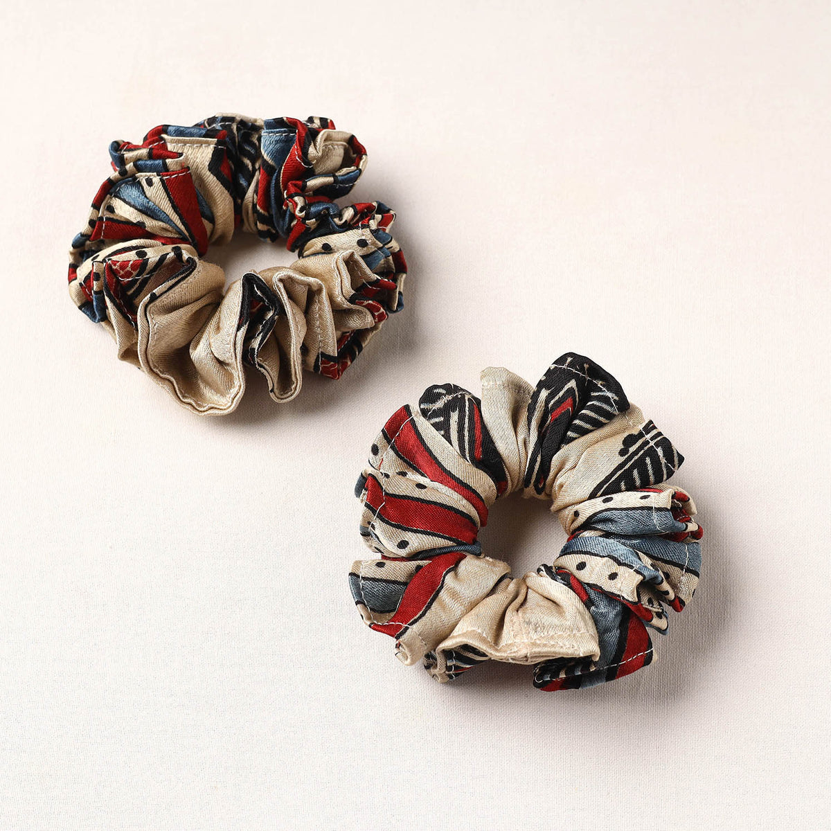 Handmade Fabart Rubber Band/Scrunchies (Set of 2) 43