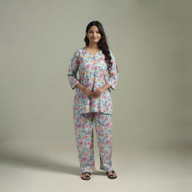 Sanganeri Floral Printed Cotton Night Suit for Women 07