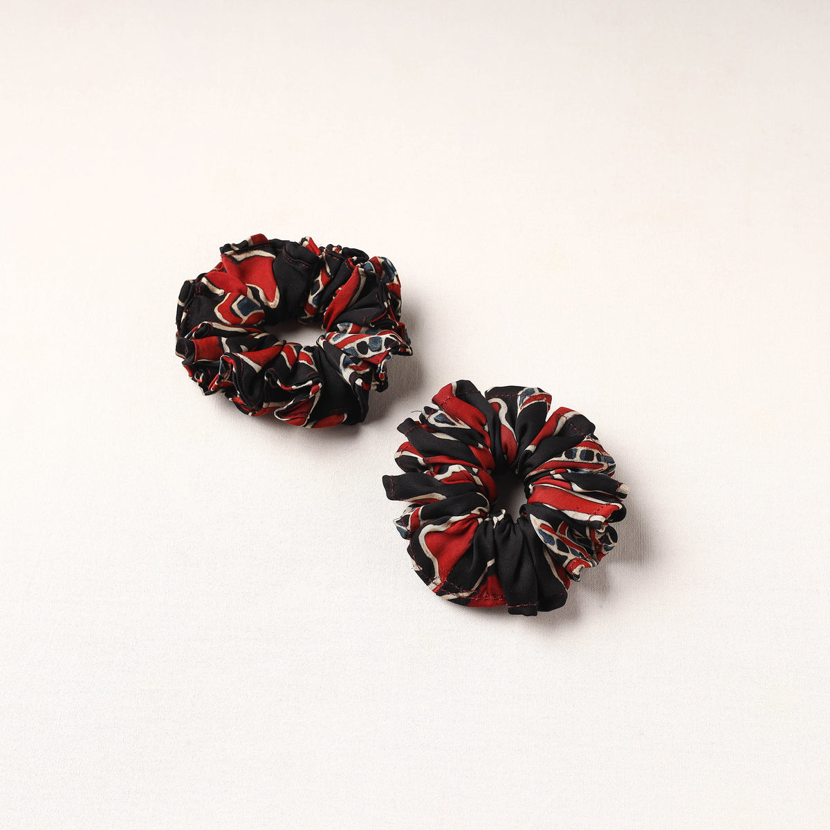 Handmade Fabart Rubber Band/Scrunchies (Set of 2) 45
