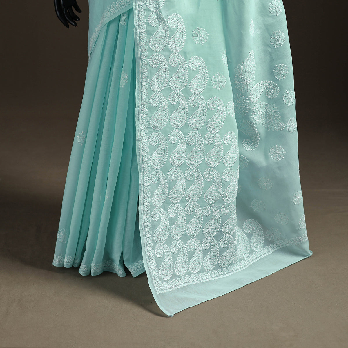 Hand Embroidered Terivoile Cotton Lucknowi Chikankari Saree 20