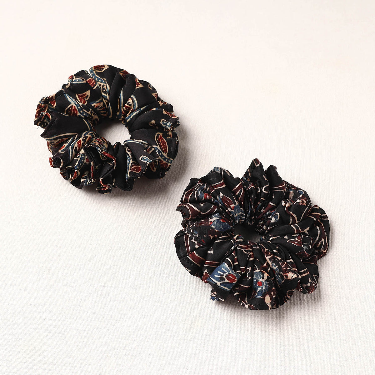 Handmade Fabart Rubber Band/Scrunchies (Set of 2) 48