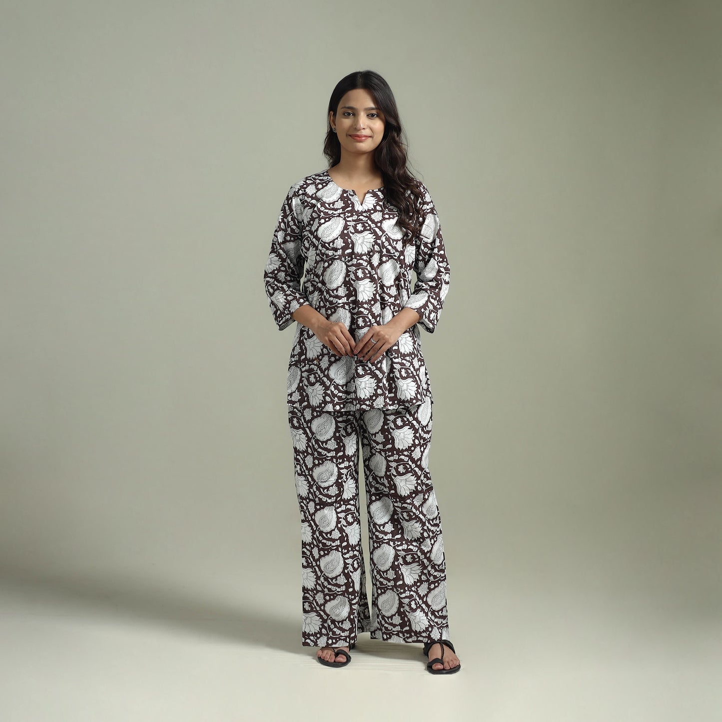 Sanganeri Floral Printed Cotton Night Suit for Women 05