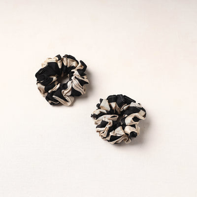 Handmade Fabart Rubber Band/Scrunchies (Set of 2) 49
