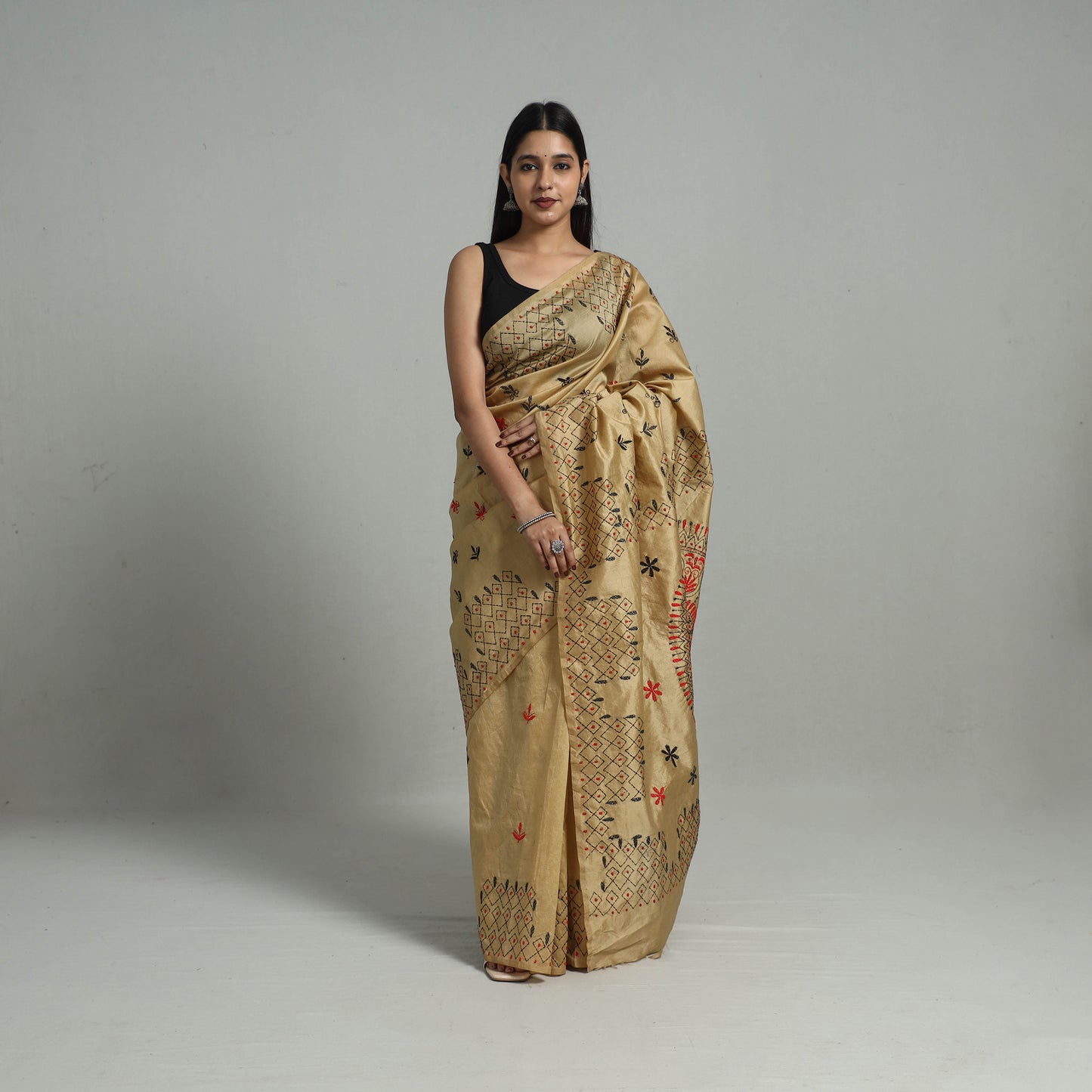 Beige - Handcrafted Bengal Nakshi Kantha Work Silk Saree 19