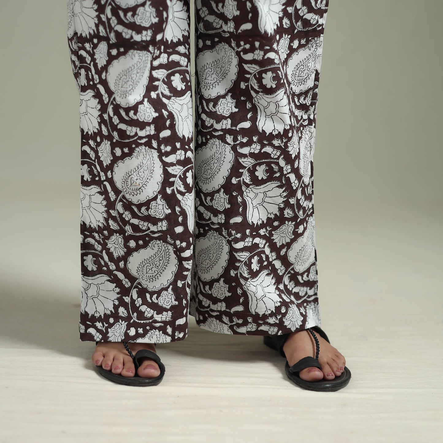 Sanganeri Floral Printed Cotton Night Suit for Women 05