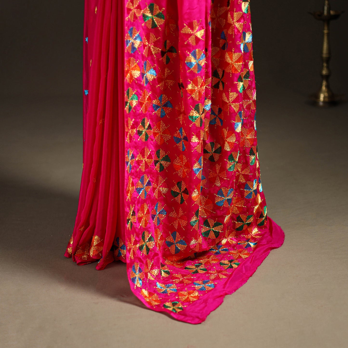 Chinon Silk Hand Embroidery Phulkari Saree 18