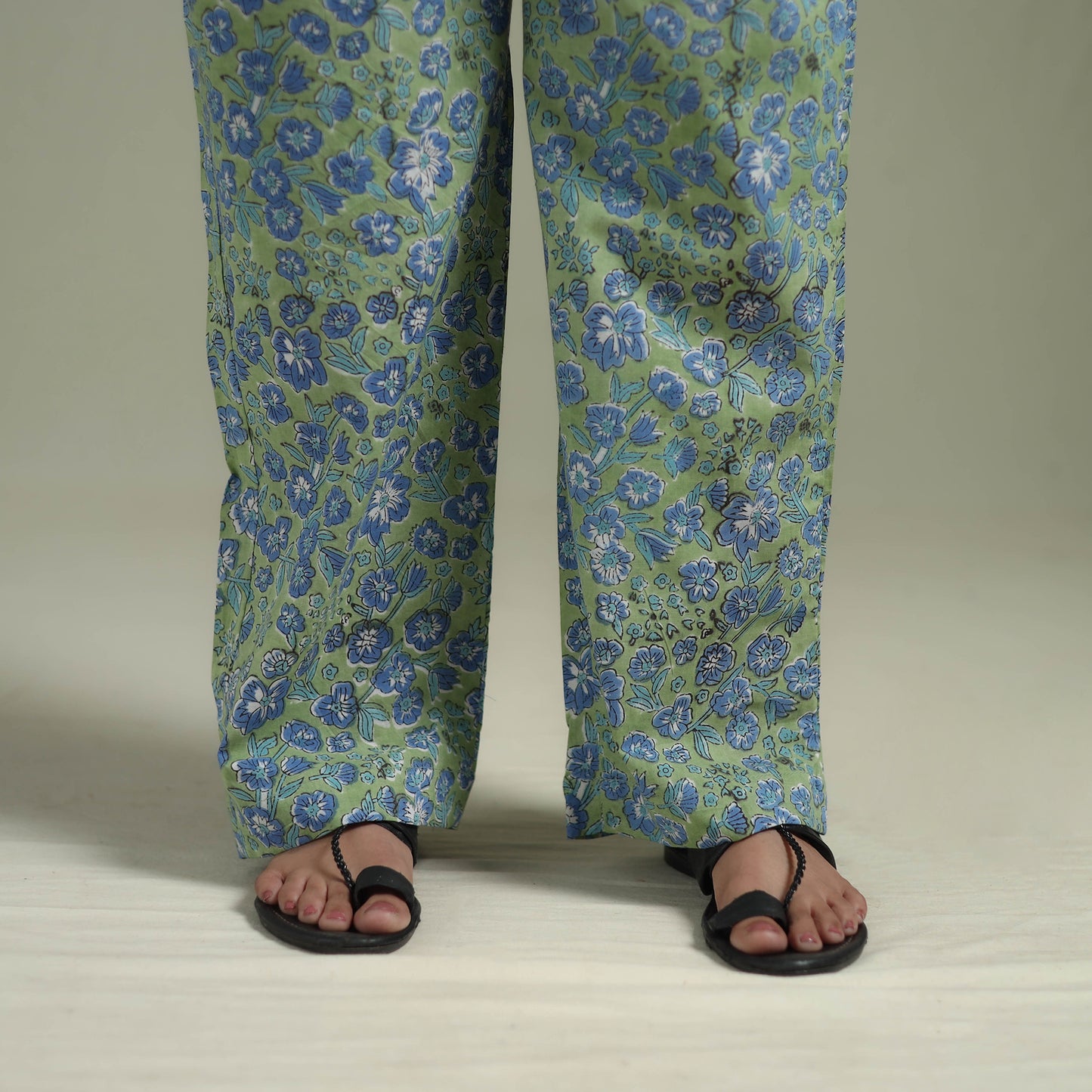Sanganeri Floral Printed Cotton Night Suit for Women 09