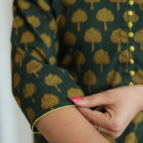 Buy Akola Block Printed Cotton A-Line Long Kurta Online l iTokri.com