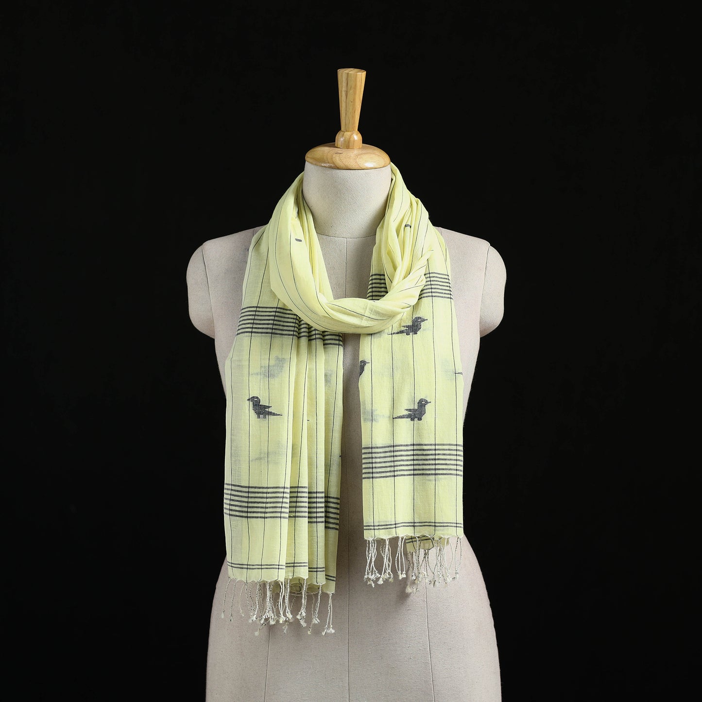 Burdwan Jamdani Handloom Cotton Stole with Tassels 03