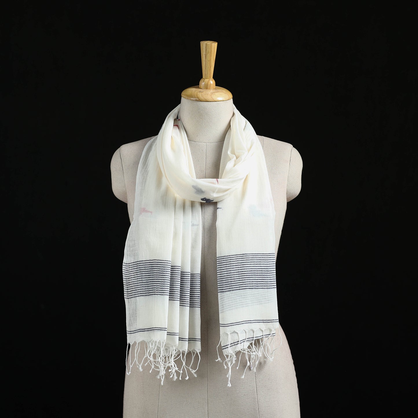 White - Burdwan Jamdani Handloom Cotton Stole with Tassels 09