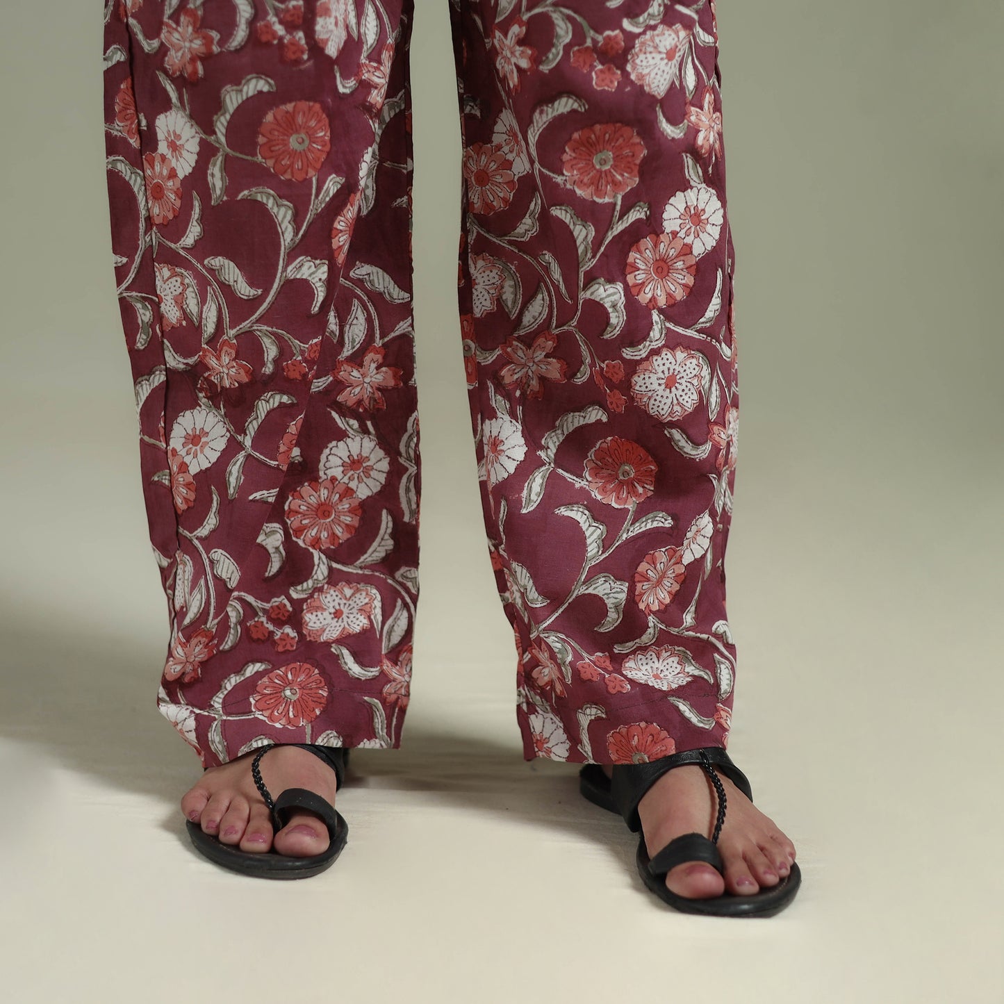 Sanganeri Floral Printed Cotton Night Suit for Women 08