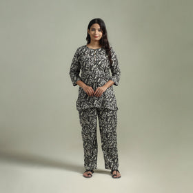 Sanganeri Floral Printed Cotton Night Suit for Women 14