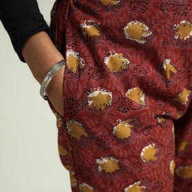 Buy Bagru Block Printed Cotton Tapered Pant Online at iTokri.com
