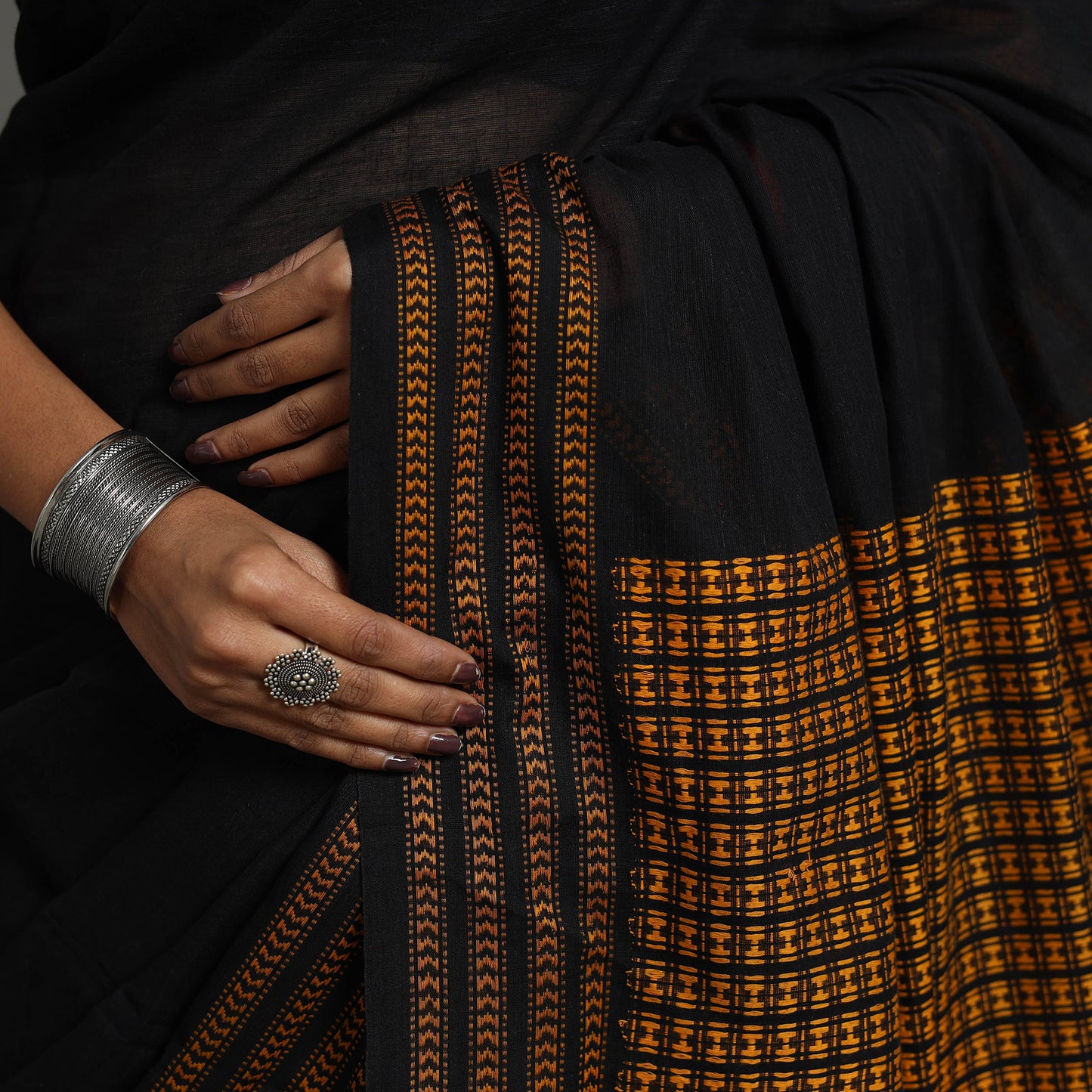 Black - Bengal Handwoven Cotton Begampuri Saree 03