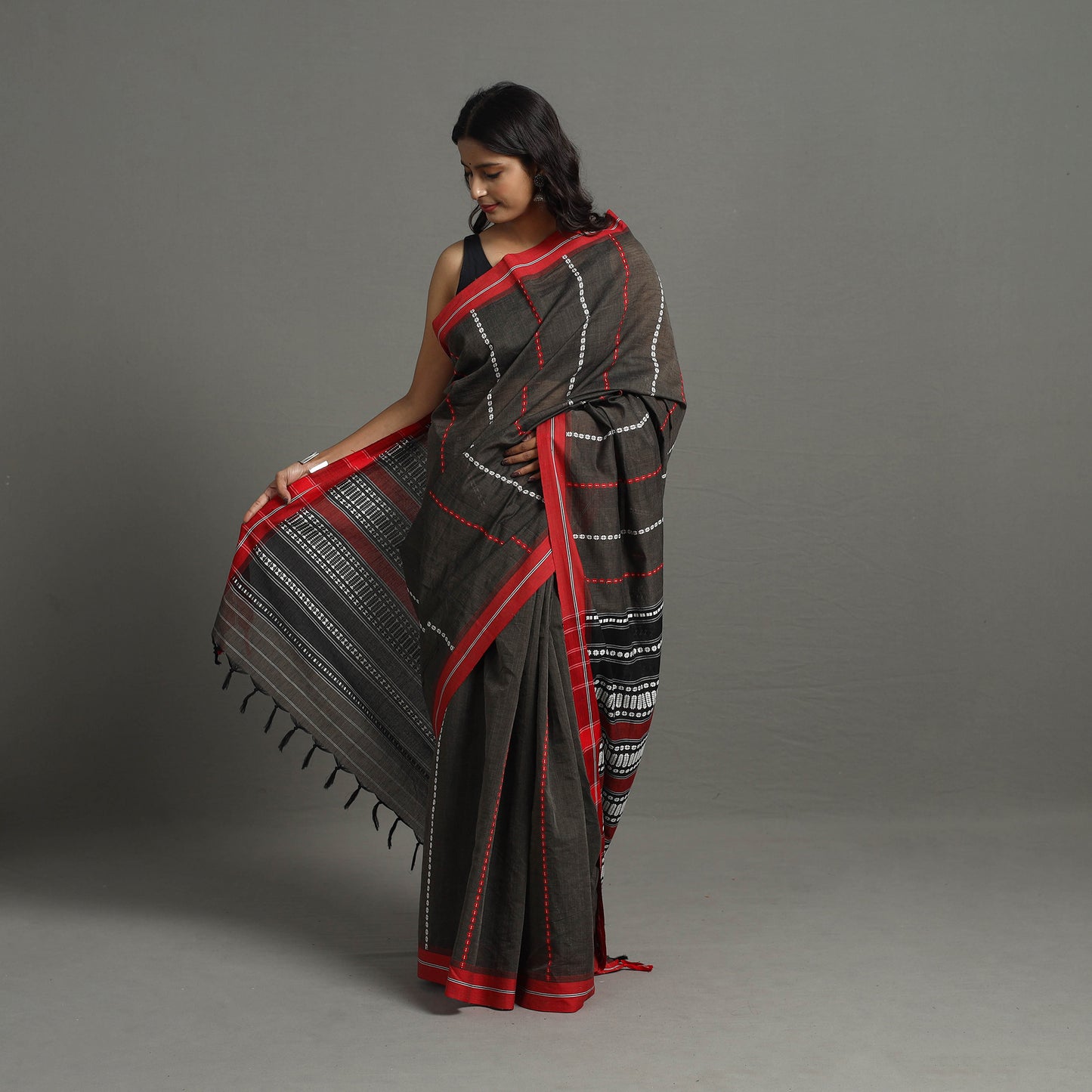 Grey - Bengal Handwoven Cotton Begampuri Saree 05