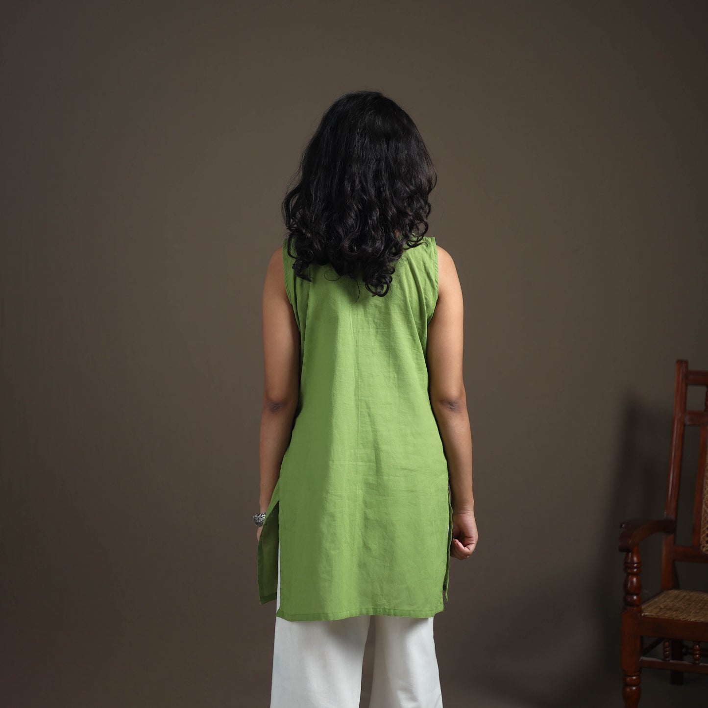 Jacquard Cotton Sleeveless Short Kurta for Women 41