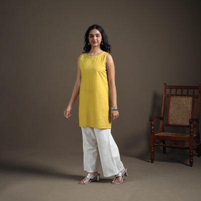 Jacquard Cotton Sleeveless Short Kurta for Women 40