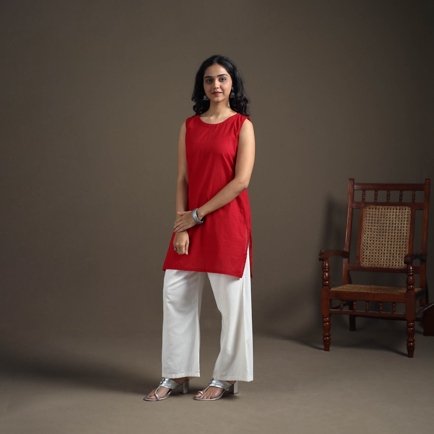 Jacquard Cotton Sleeveless Short Kurta for Women 39