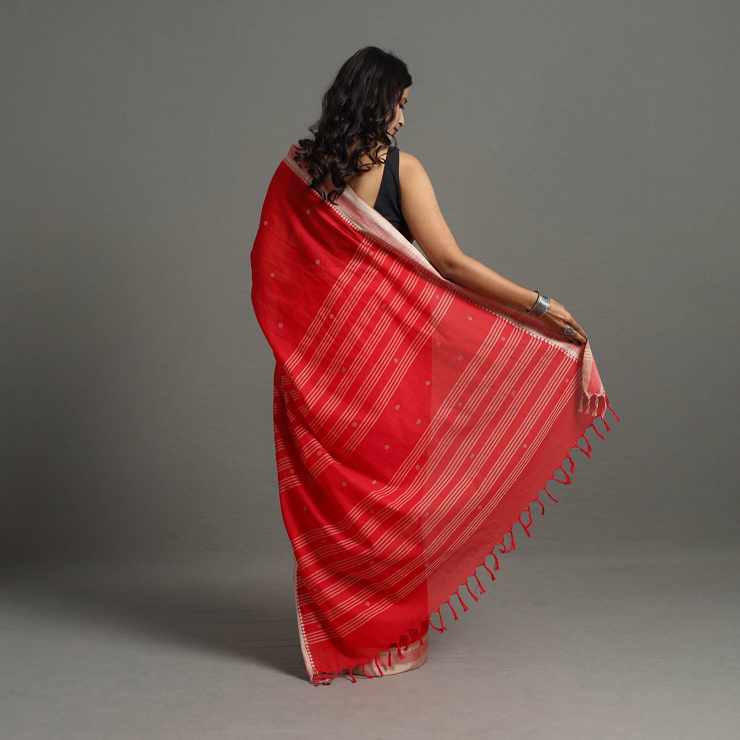 Red - Bengal Handwoven Cotton Buti Begampuri Saree 12