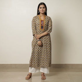 Buy Akola Hand Block Printed Cotton Straight Kurta with Kutch Embroidery Patchwork 30 Online at iTokri.com