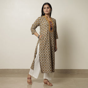 Buy Akola Hand Block Printed Cotton Straight Kurta with Kutch Embroidery Patchwork 30 Online at iTokri.com