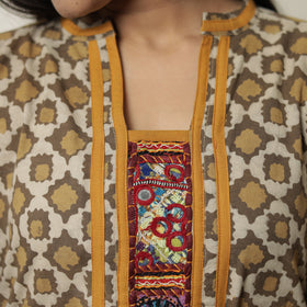 Buy Akola Hand Block Printed Cotton Straight Kurta with Kutch Embroidery Patchwork 30 Online at iTokri.com