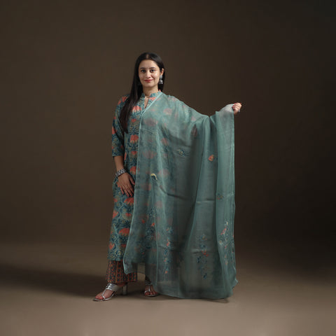 Sanganeri Floral Print Cotton Suit Set with Applique Dupatta for Women 04