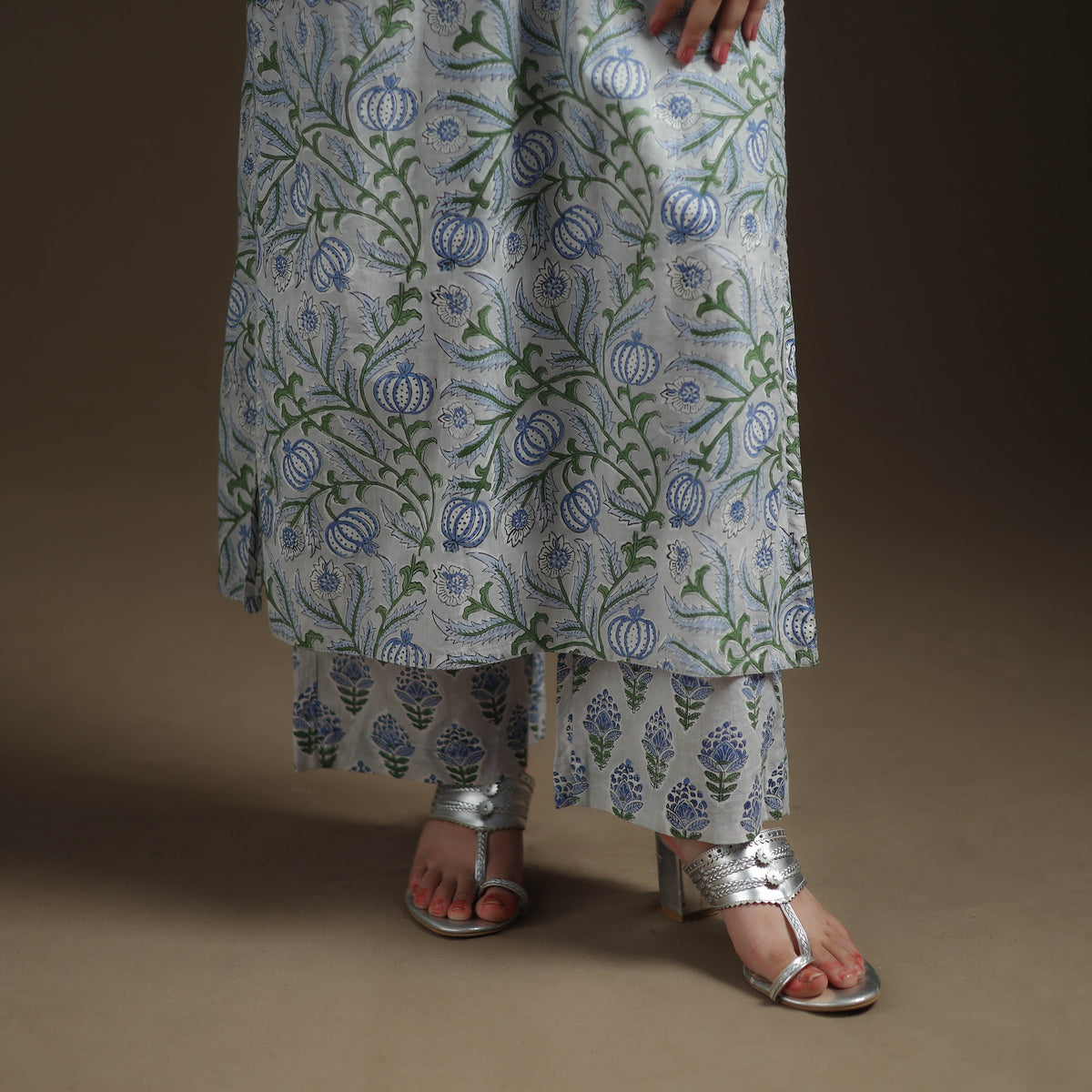 Sanganeri Floral Print Cotton Suit Set with Applique Dupatta for Women 03