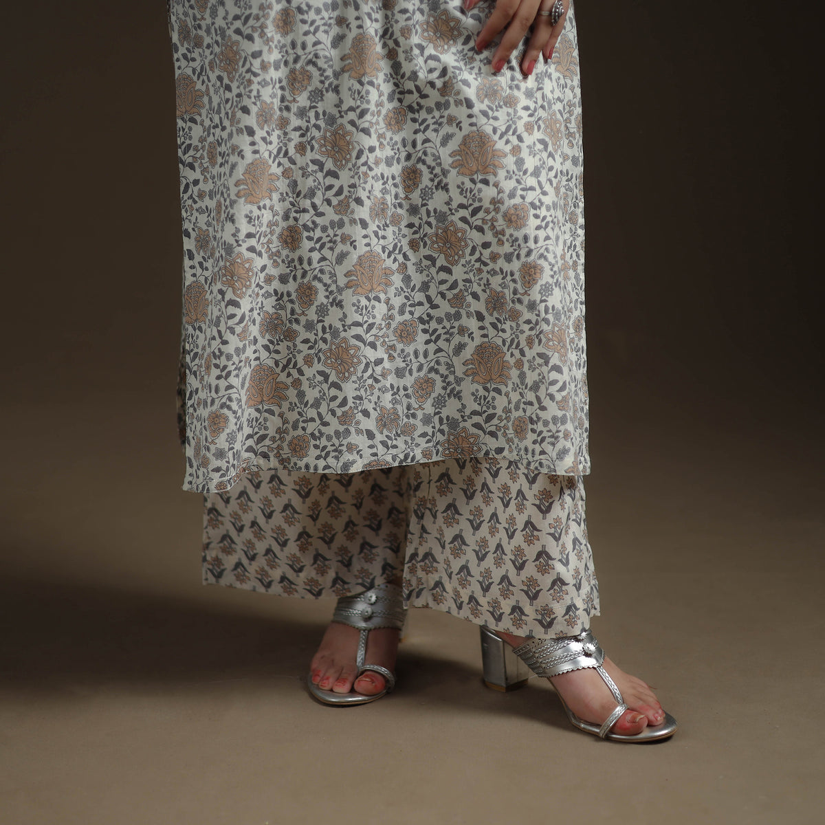 Sanganeri Floral Print Cotton Suit Set with Applique Dupatta for Women 05