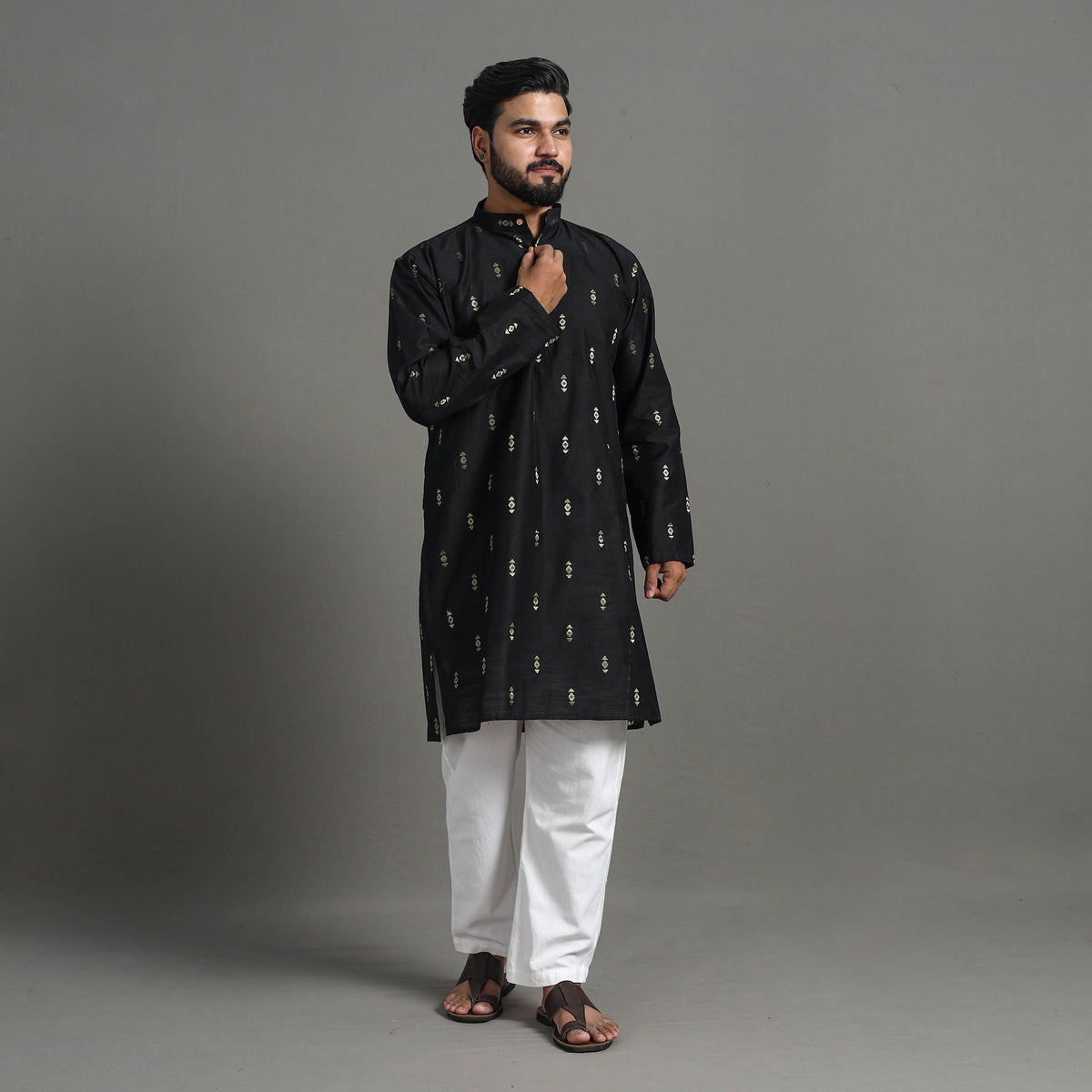 Zari Buti Spun Dupion Viscose Silk Plain Men Kurta 09