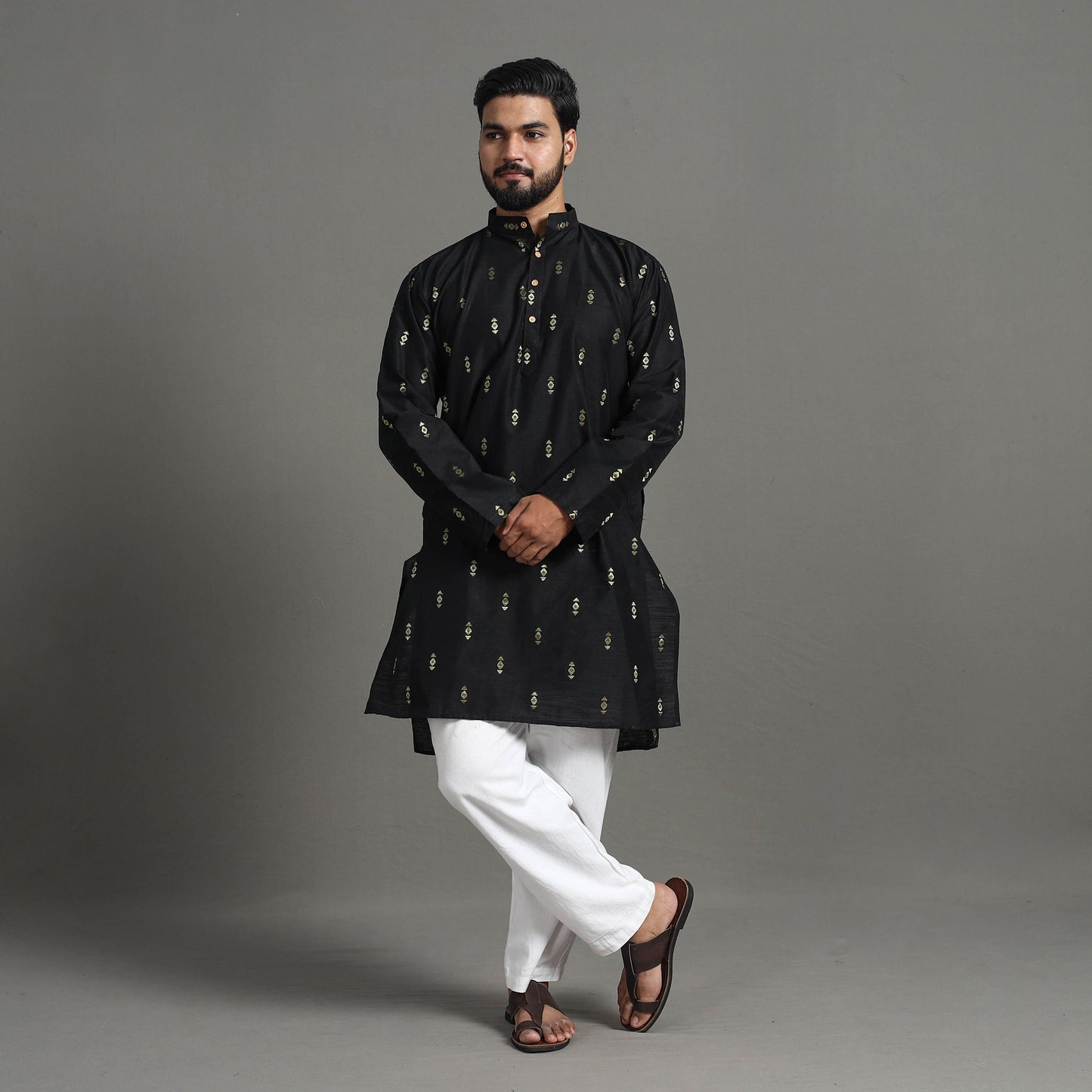 Zari Buti Spun Dupion Viscose Silk Plain Men Kurta 09