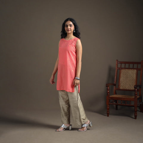 Jacquard Cotton Sleeveless Short Kurta for Women 38