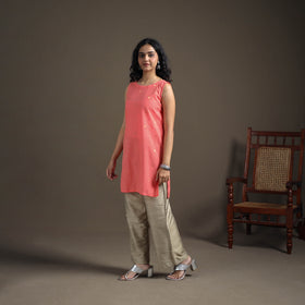 Jacquard Cotton Sleeveless Short Kurta for Women 38