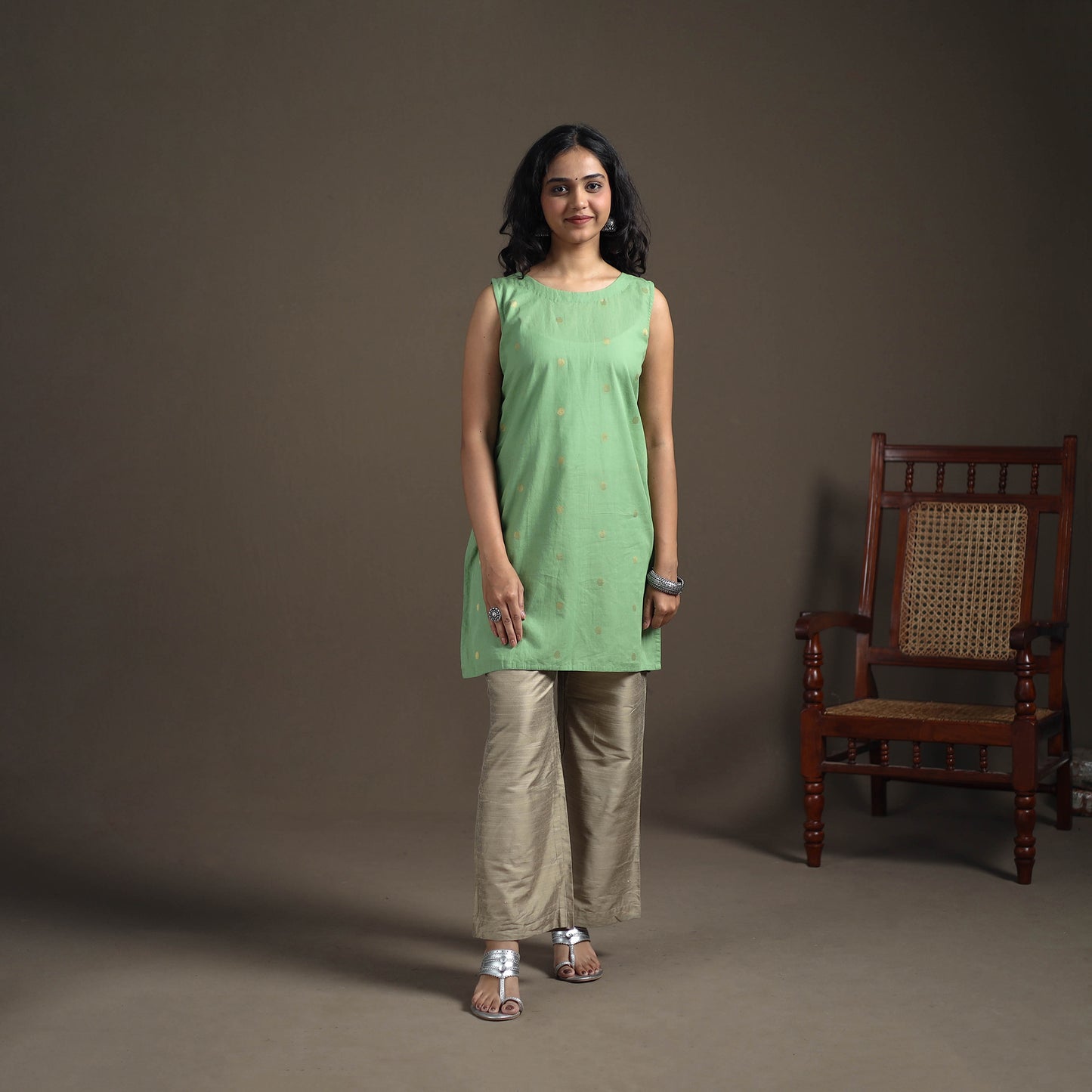 Jacquard Cotton Sleeveless Short Kurta for Women 37
