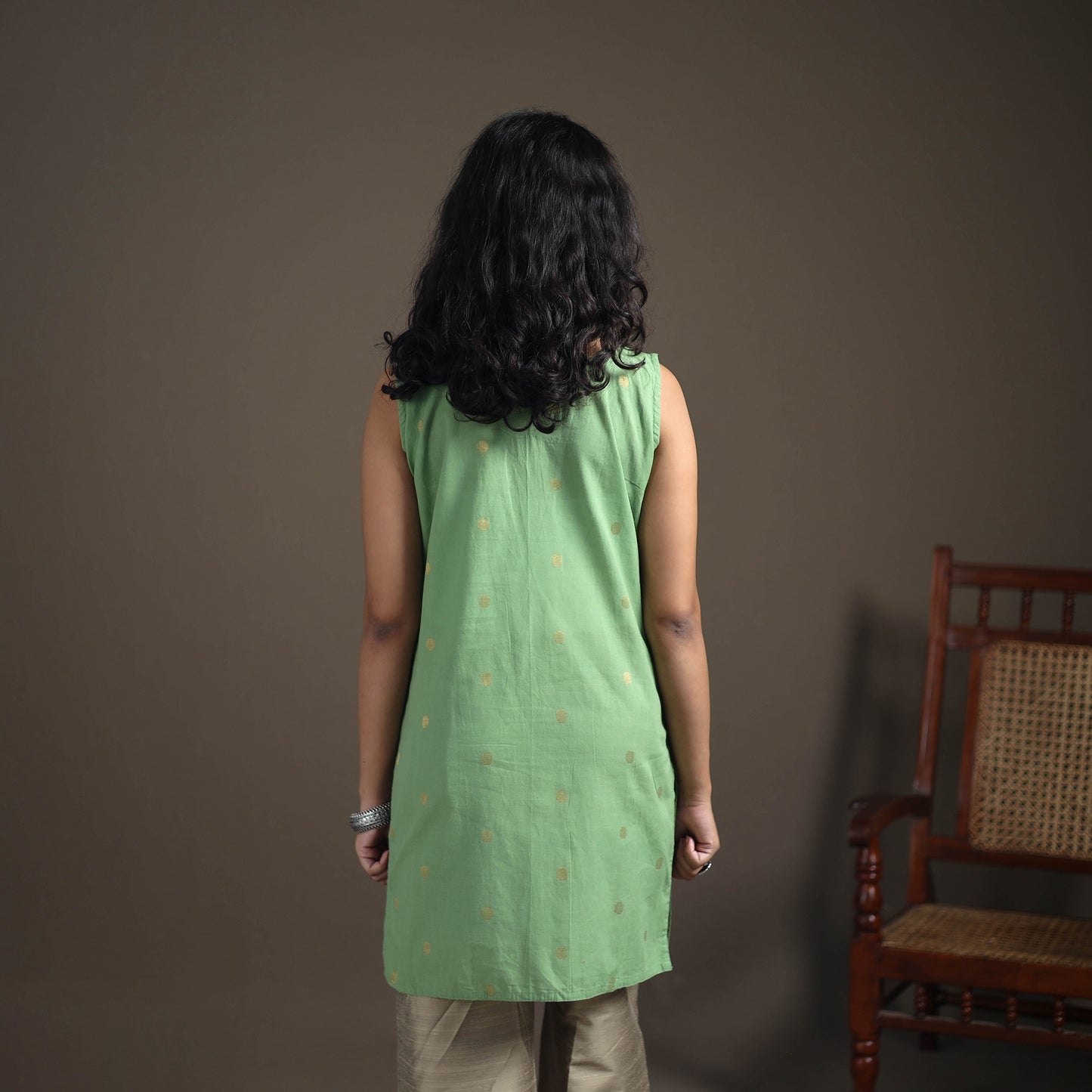 Jacquard Cotton Sleeveless Short Kurta for Women 37