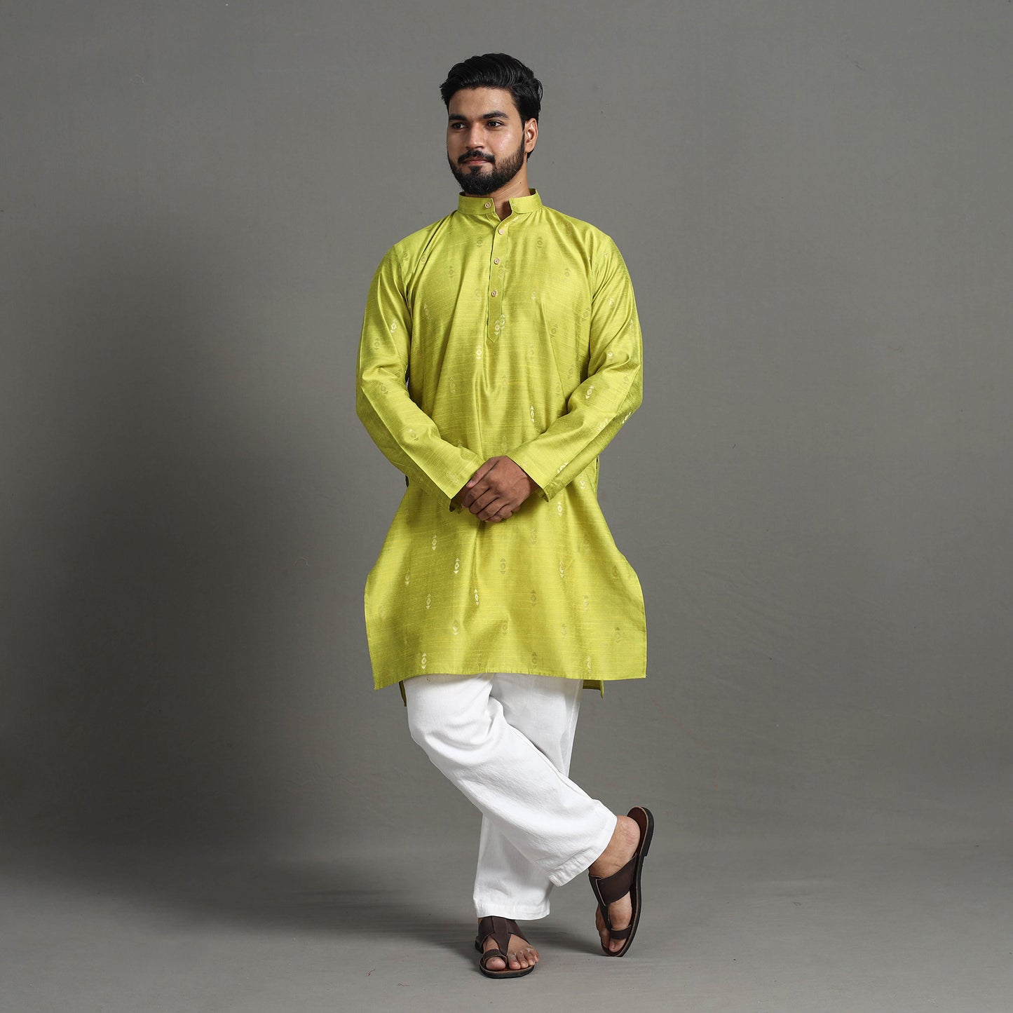 Zari Buti Spun Dupion Viscose Silk Plain Men Kurta 08