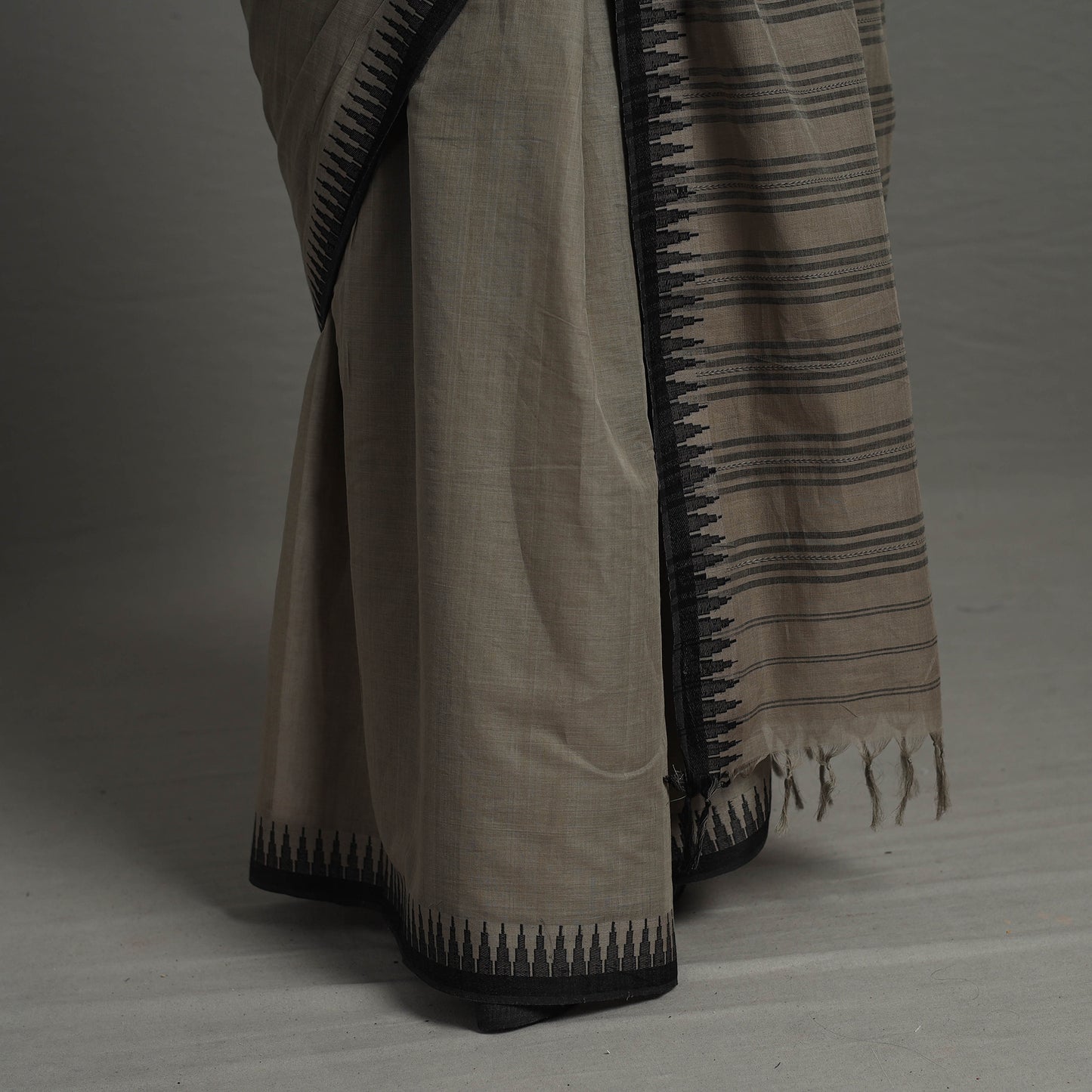 Grey - Bengal Handwoven Cotton Plain Begampuri Saree 25