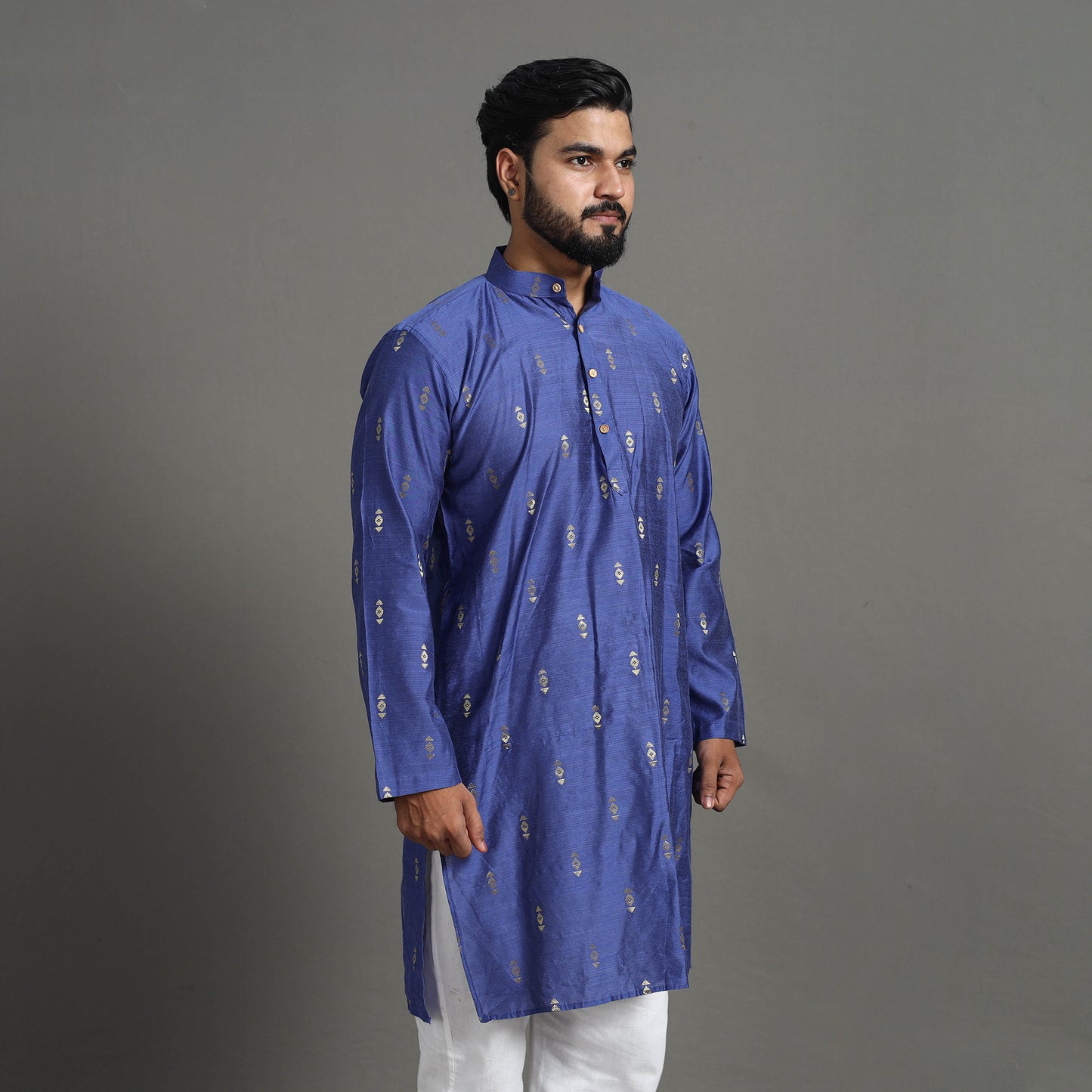 Zari Buti Spun Dupion Viscose Silk Plain Men Kurta 02