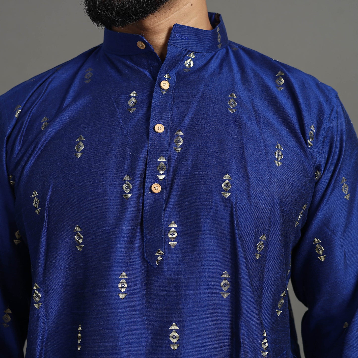 Zari Buti Spun Dupion Viscose Silk Plain Men Kurta 03