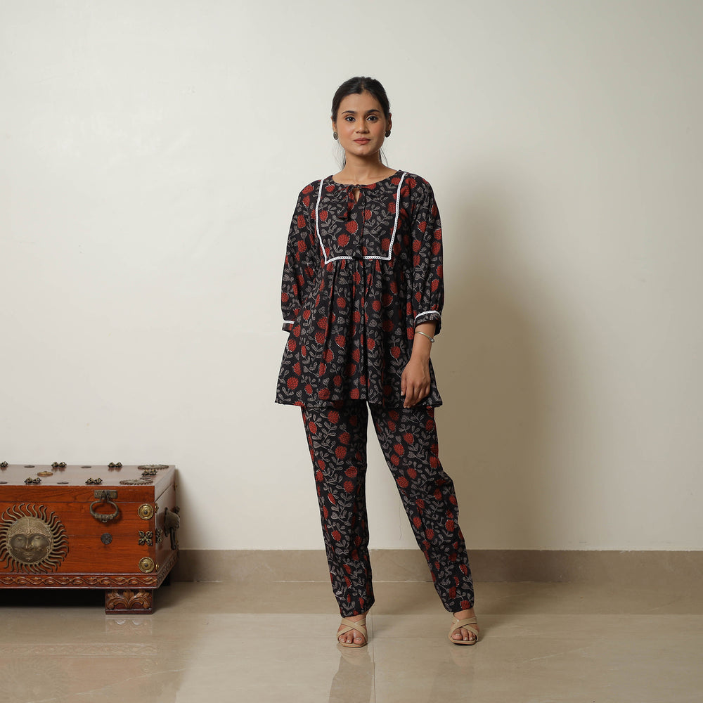 Black - Block Printed Cotton Bagru Co-Ord Set with Lace Work 02