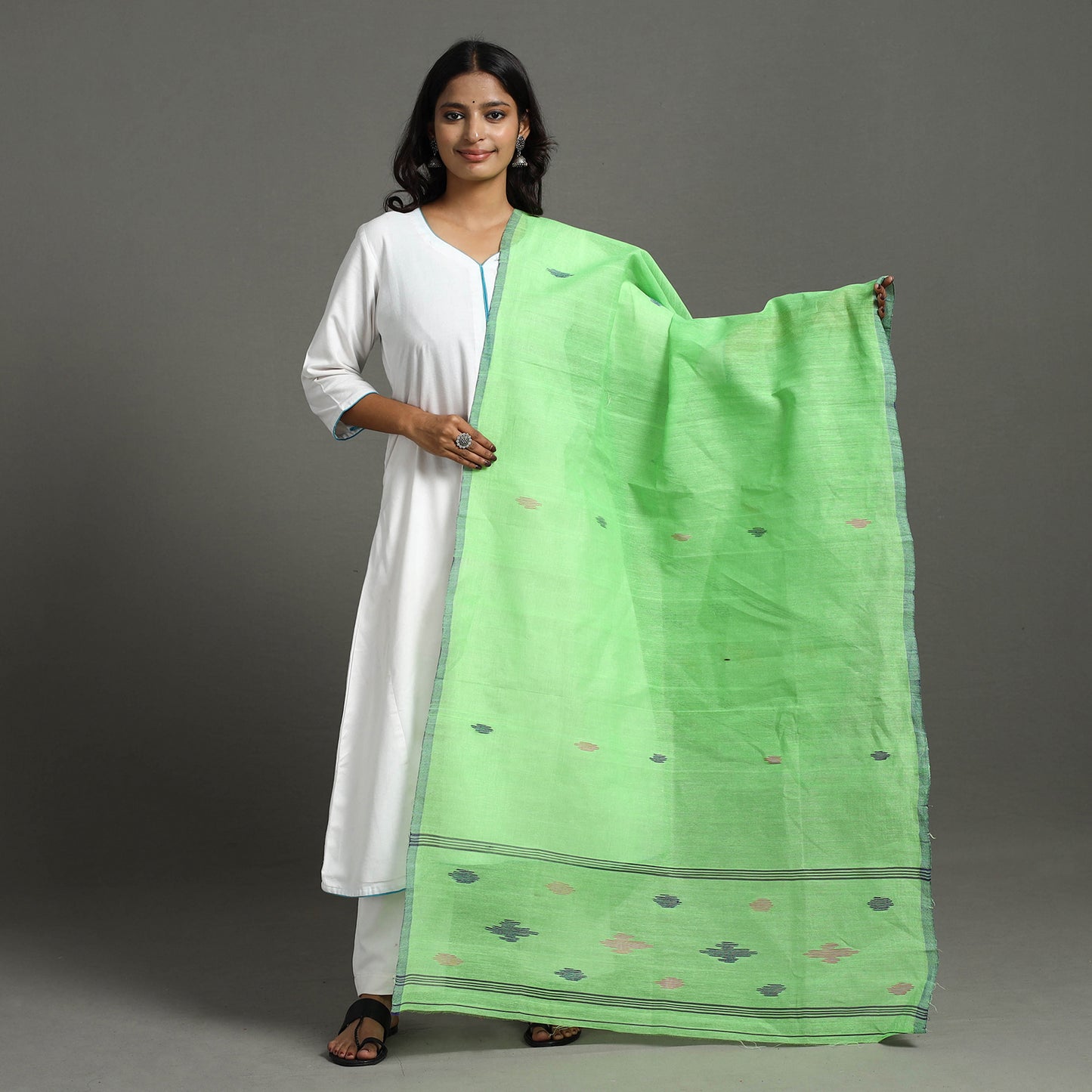 Green - Handloom Cotton Weaving Manipuri Dupatta 01