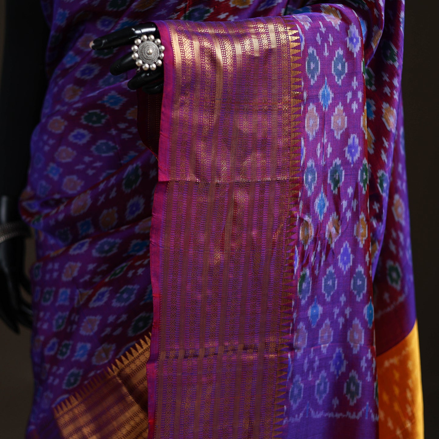Purple - Traditional Pochampally Ikat Handwoven Pure Silk Pattu Saree with Rudraksha Border 01